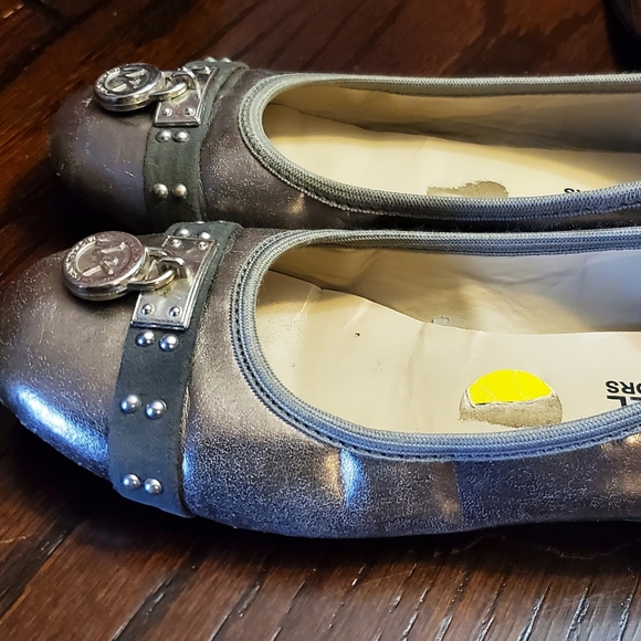 Mk shoes for 6-7yrs old. - Picture 4 of 4